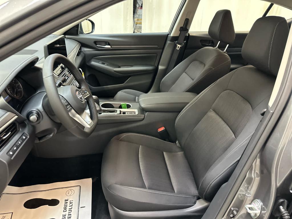 new 2025 Nissan Altima car, priced at $31,622