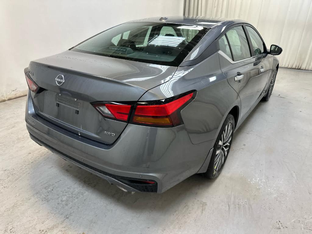 new 2025 Nissan Altima car, priced at $31,622