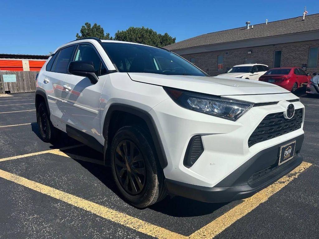 2019 Super White Toyota RAV4