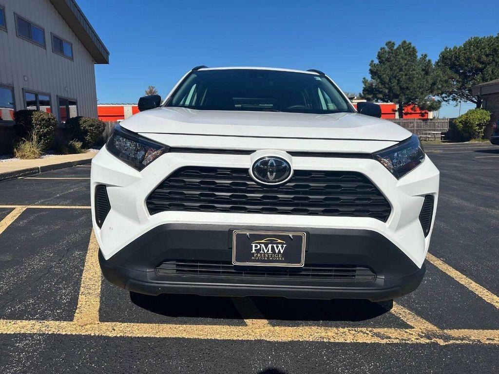 2019 Super White Toyota RAV4