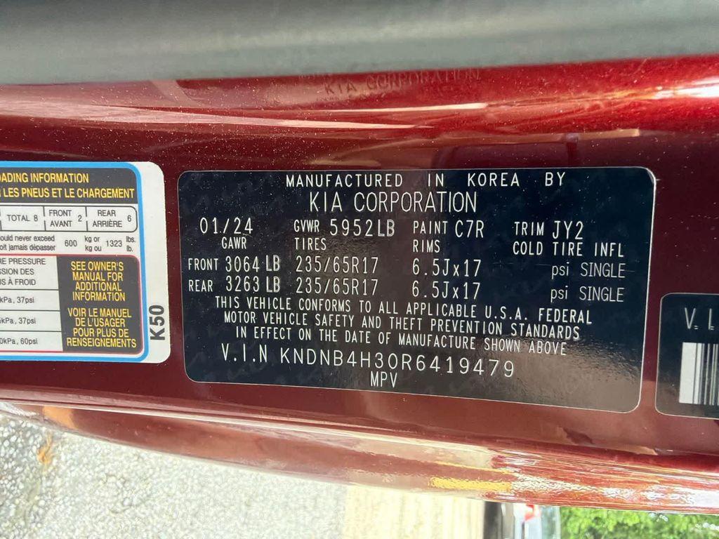used 2024 Kia Carnival car, priced at $30,863