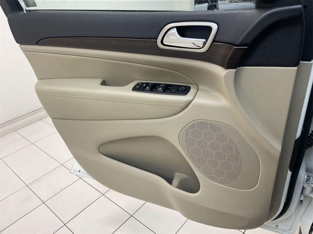 used 2014 Jeep Grand Cherokee car, priced at $9,900