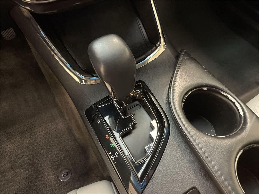 used 2014 Toyota Avalon Hybrid car, priced at $16,200