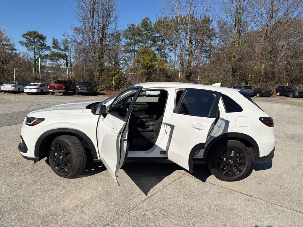used 2025 Honda HR-V car, priced at $27,992