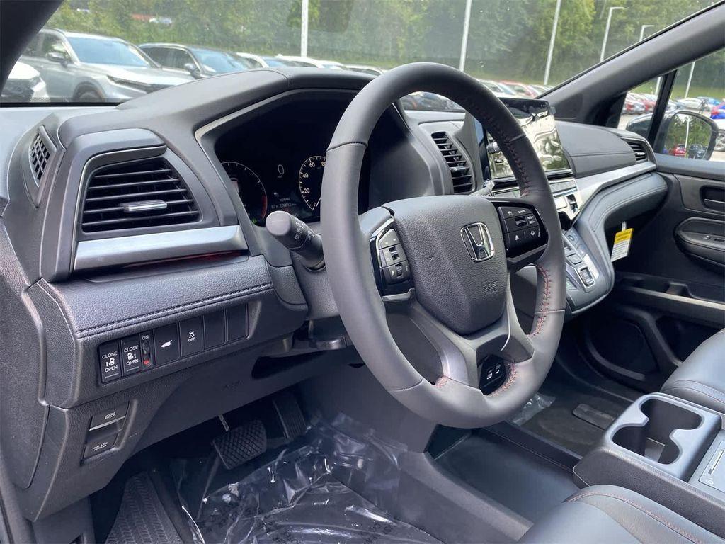 new 2026 Honda Odyssey car, priced at $45,845