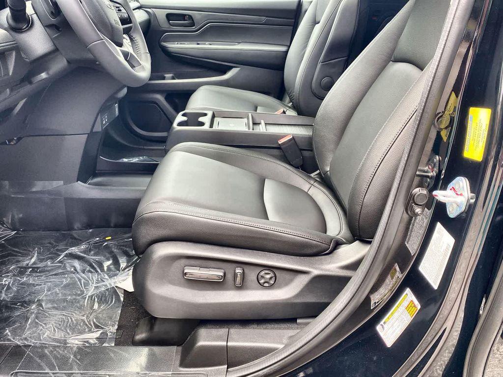 new 2026 Honda Odyssey car, priced at $44,655