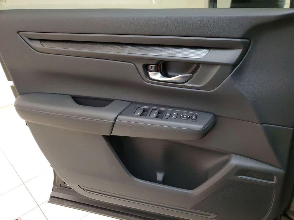 used 2025 Honda CR-V car, priced at $29,610