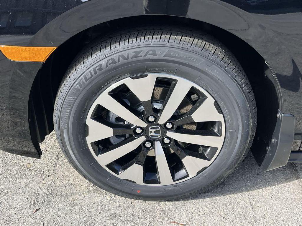 new 2026 Honda Odyssey car, priced at $45,685