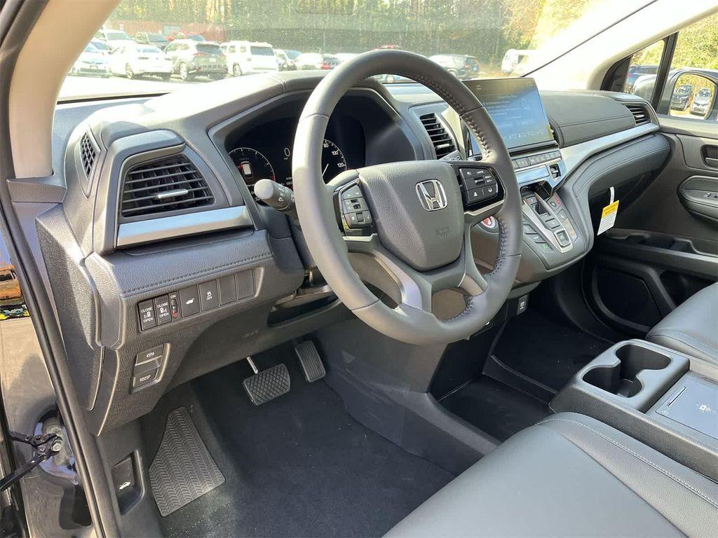 new 2026 Honda Odyssey car, priced at $45,685