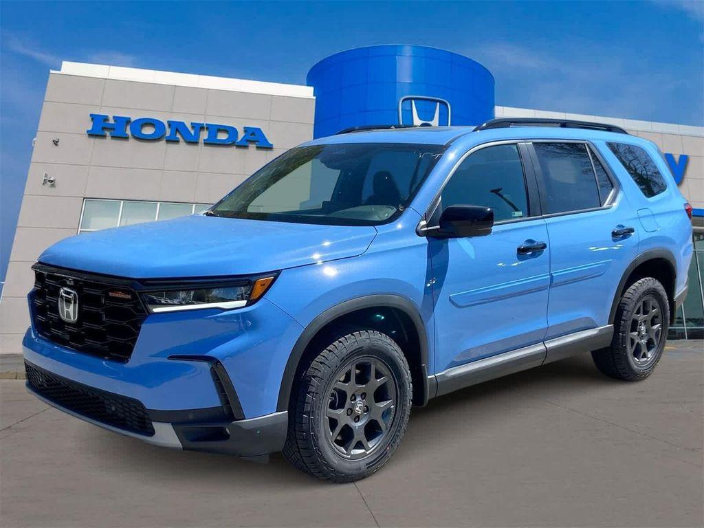 new 2025 Honda Pilot car, priced at $51,305