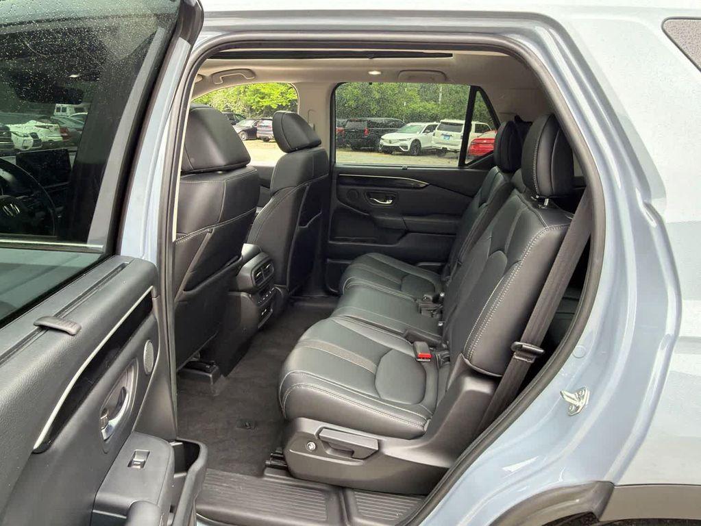 used 2023 Honda Pilot car, priced at $41,076