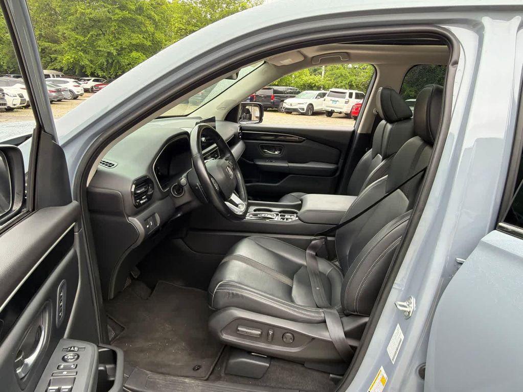 used 2023 Honda Pilot car, priced at $41,076