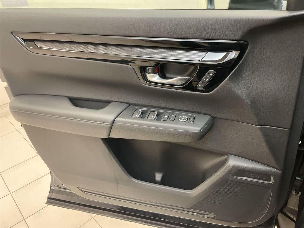 used 2023 Honda CR-V car, priced at $30,555