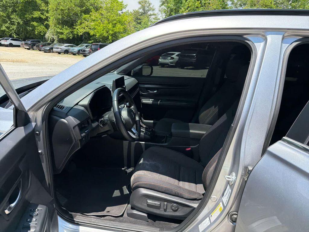 used 2025 Honda CR-V Hybrid car, priced at $33,949