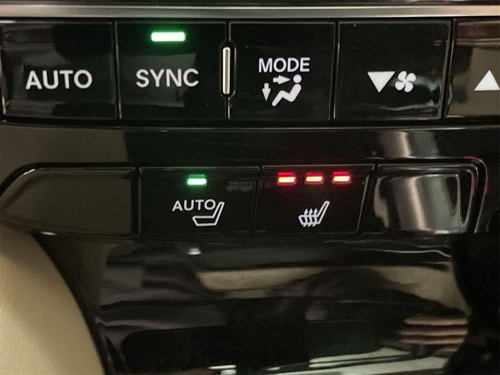 used 2024 Acura MDX car, priced at $44,652