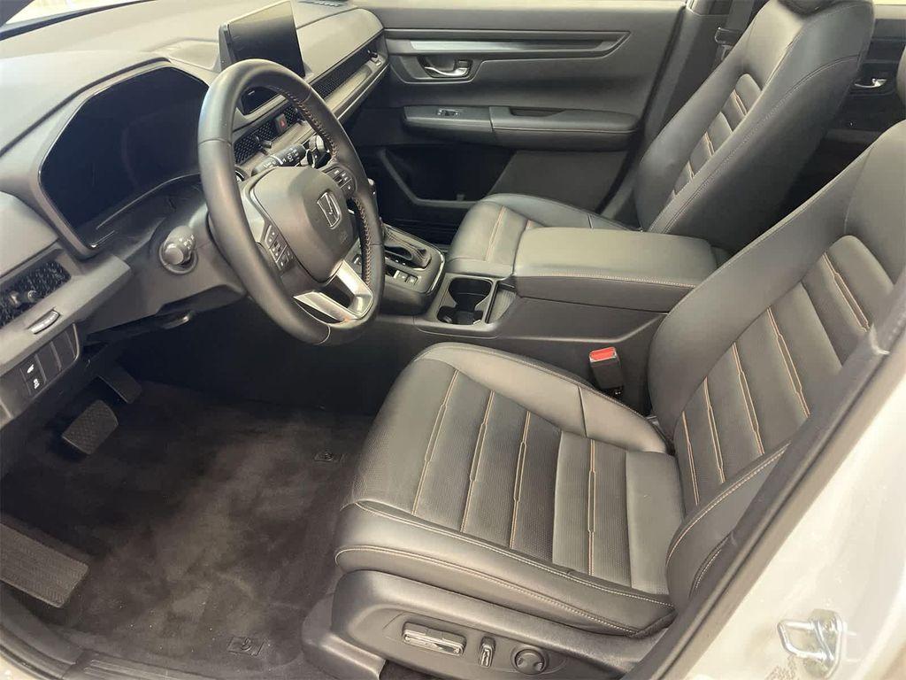 used 2025 Honda CR-V Hybrid car, priced at $33,698