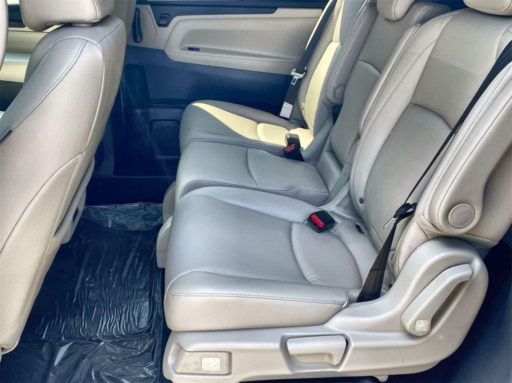 new 2026 Honda Odyssey car, priced at $44,290