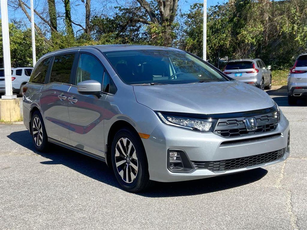 new 2026 Honda Odyssey car, priced at $44,290