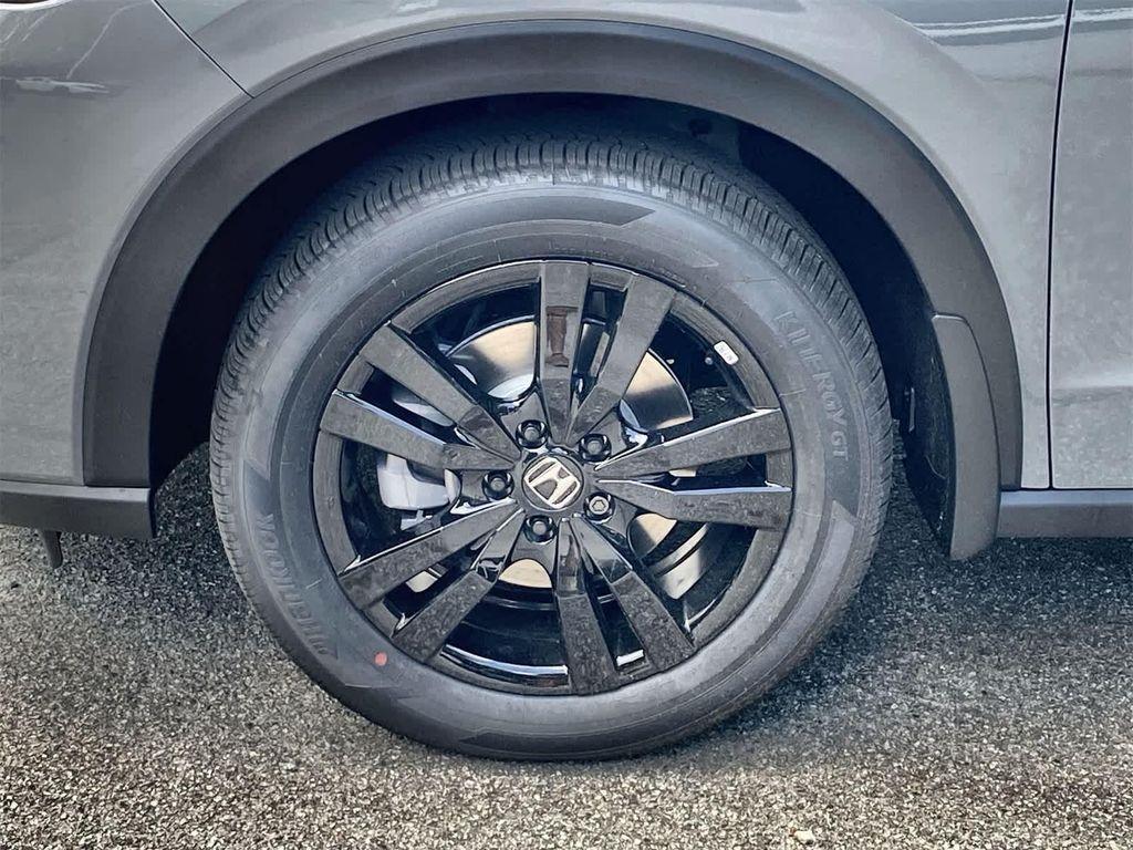new 2026 Honda HR-V car, priced at $29,905
