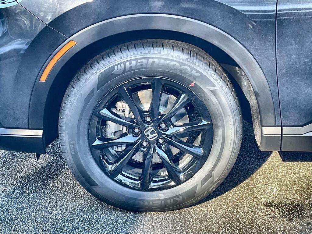 new 2026 Honda CR-V Hybrid car, priced at $40,175