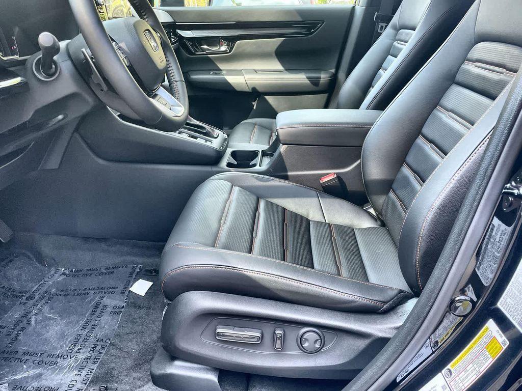 new 2026 Honda CR-V Hybrid car, priced at $44,000