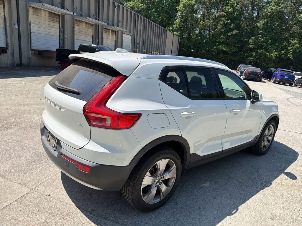 used 2020 Volvo XC40 car, priced at $21,643