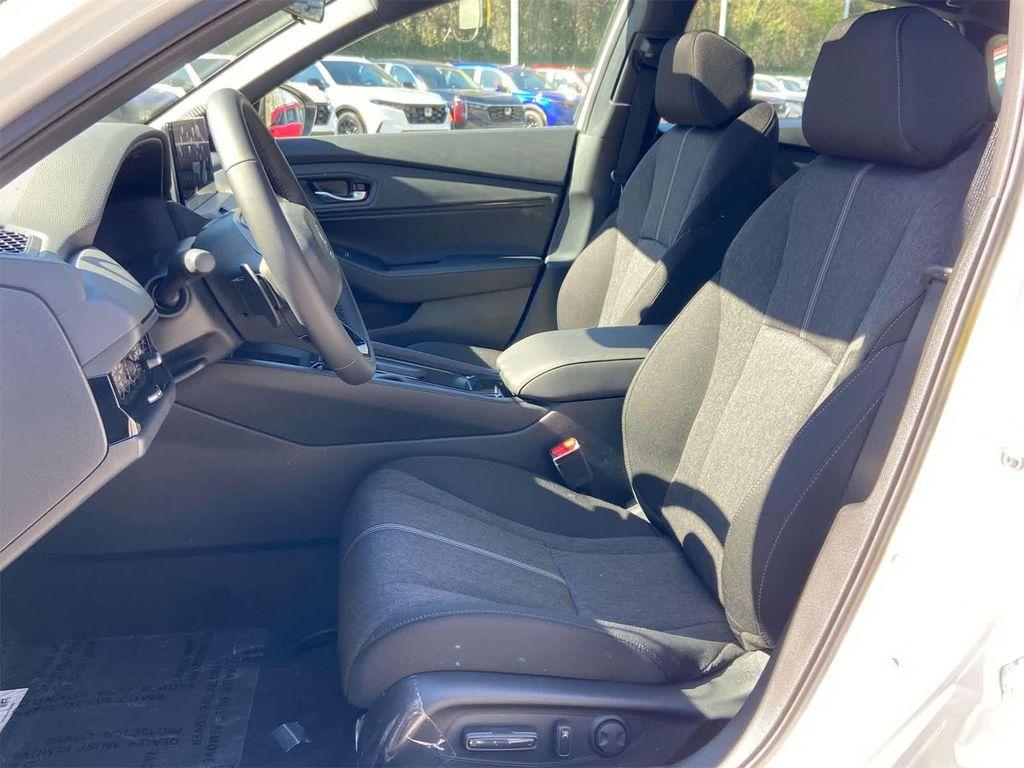 new 2025 Honda Accord Hybrid car, priced at $35,305