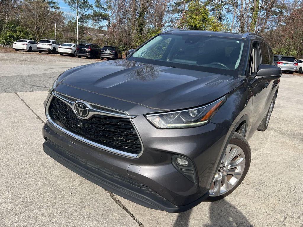 used 2022 Toyota Highlander car, priced at $33,219
