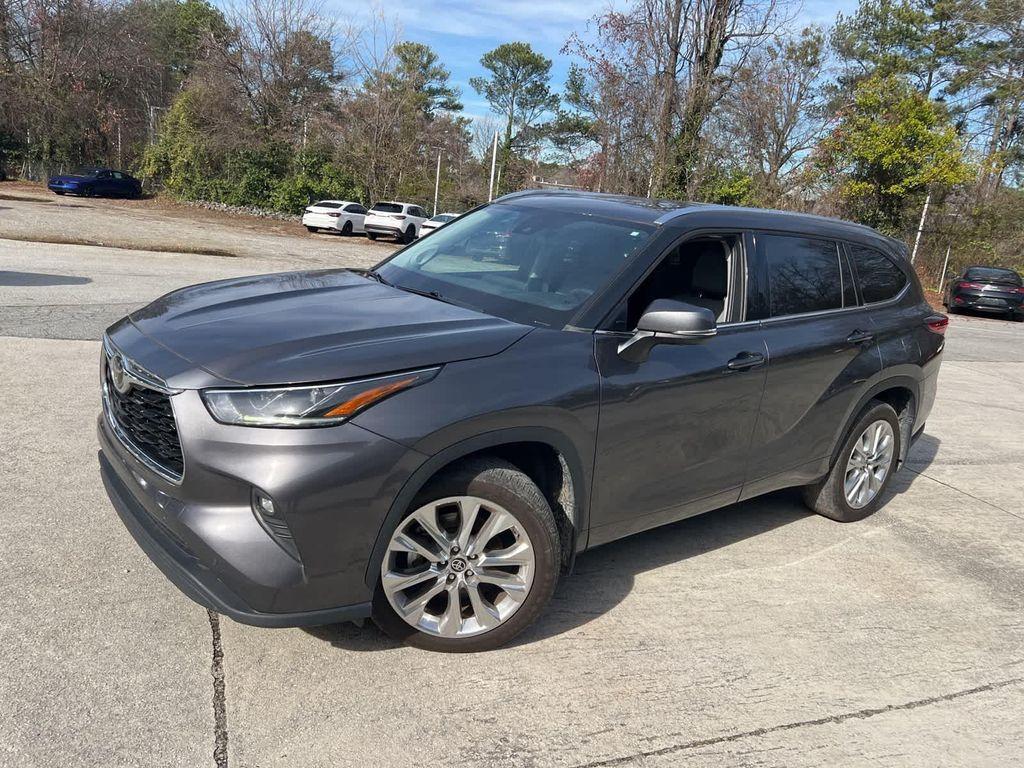 used 2022 Toyota Highlander car, priced at $33,219