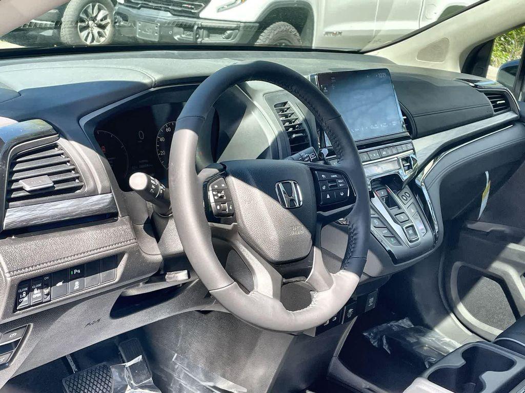 new 2026 Honda Odyssey car, priced at $53,190