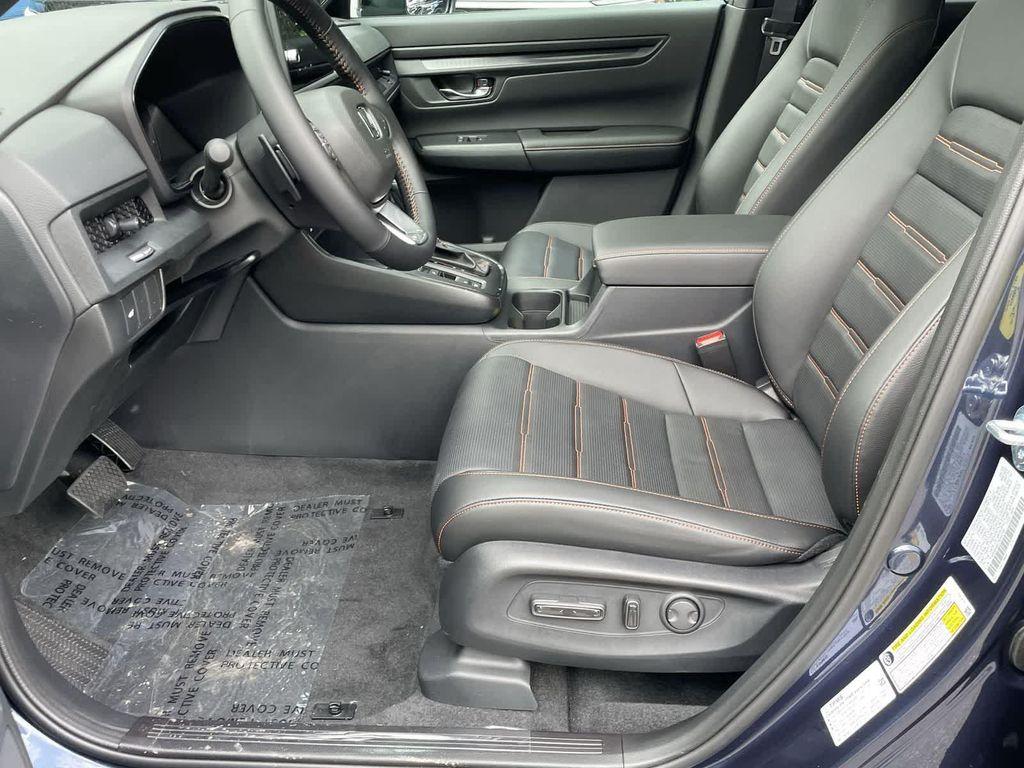 new 2026 Honda CR-V Hybrid car, priced at $41,675