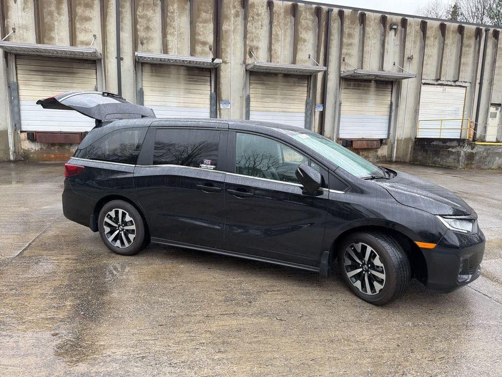 used 2025 Honda Odyssey car, priced at $39,854