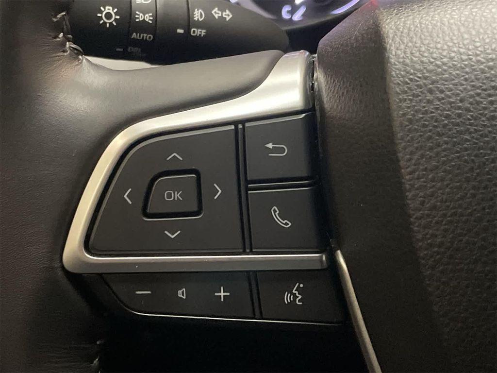 used 2023 Toyota Highlander car, priced at $38,500