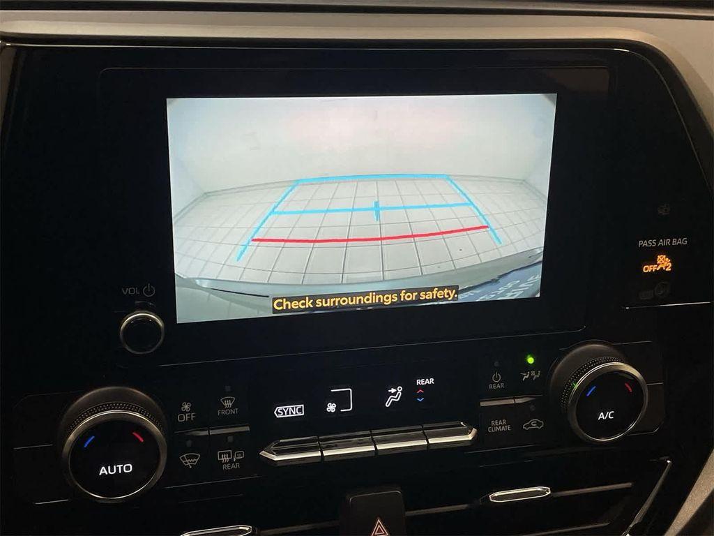 used 2023 Toyota Highlander car, priced at $38,500