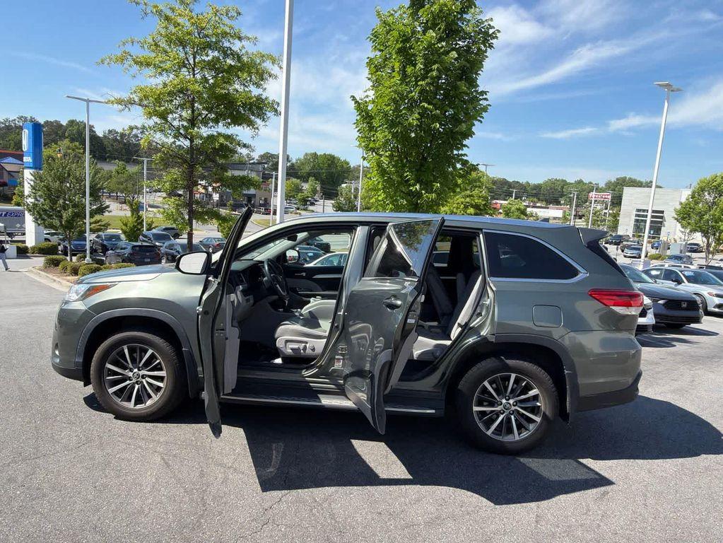 used 2019 Toyota Highlander car, priced at $23,987