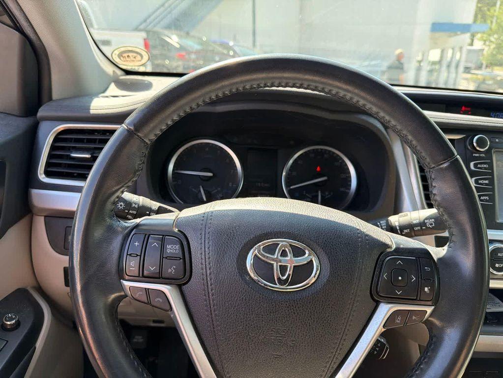 used 2019 Toyota Highlander car, priced at $23,987