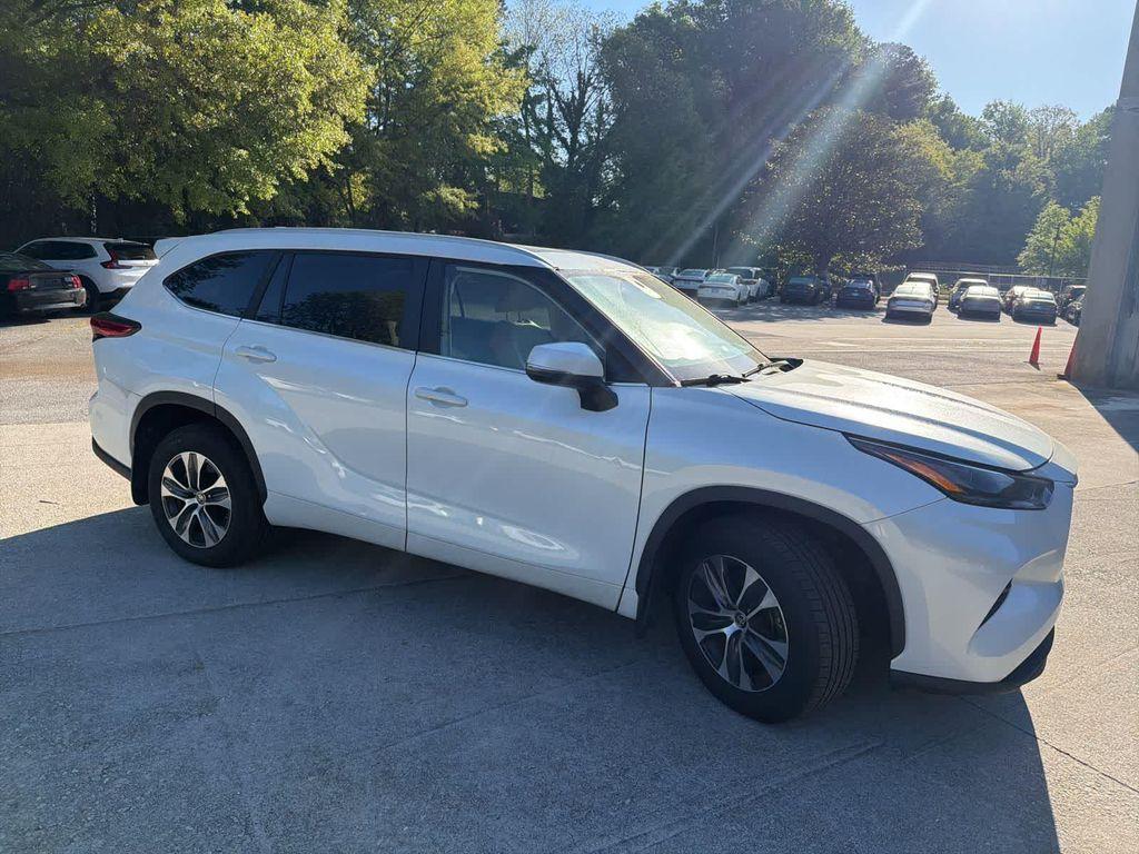 used 2023 Toyota Highlander car, priced at $34,834