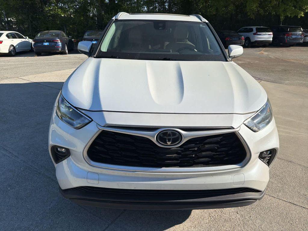 used 2023 Toyota Highlander car, priced at $34,834