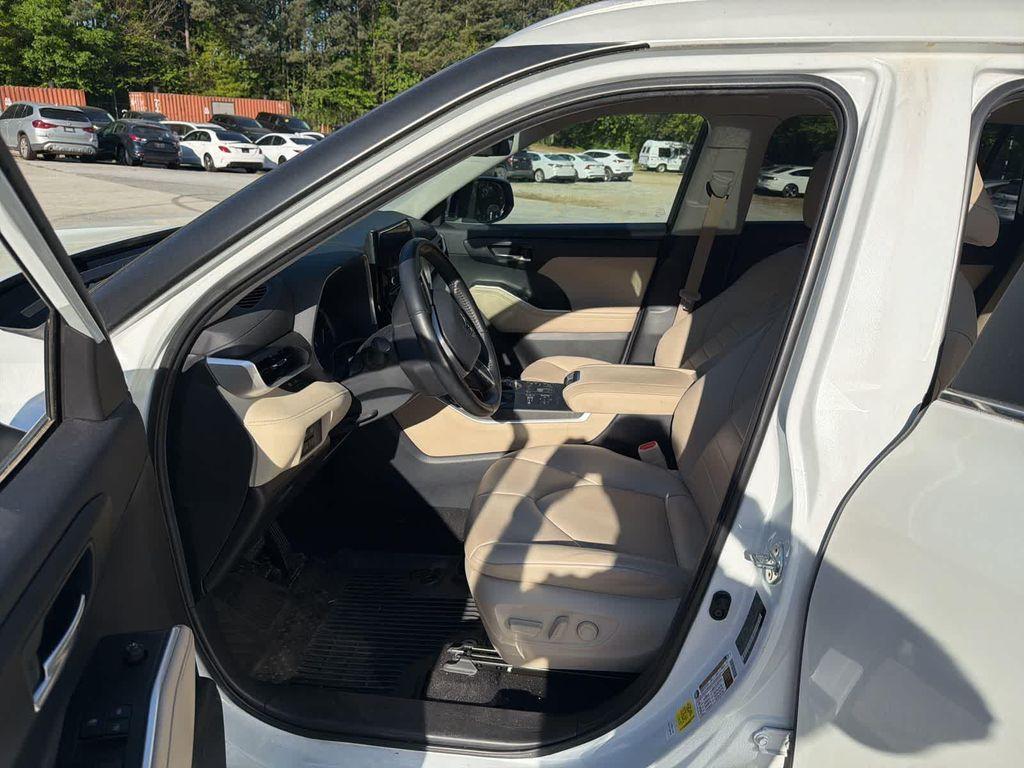 used 2023 Toyota Highlander car, priced at $34,834