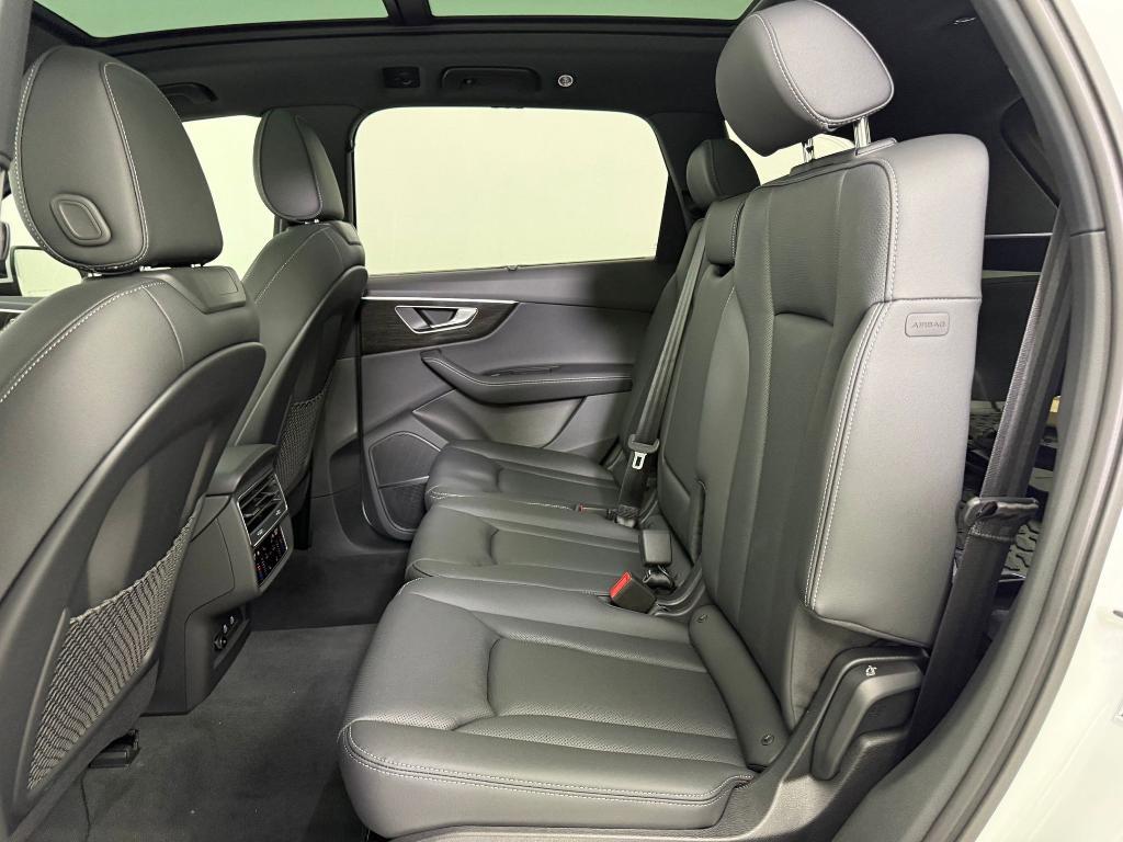 new 2026 Audi Q7 car, priced at $68,840
