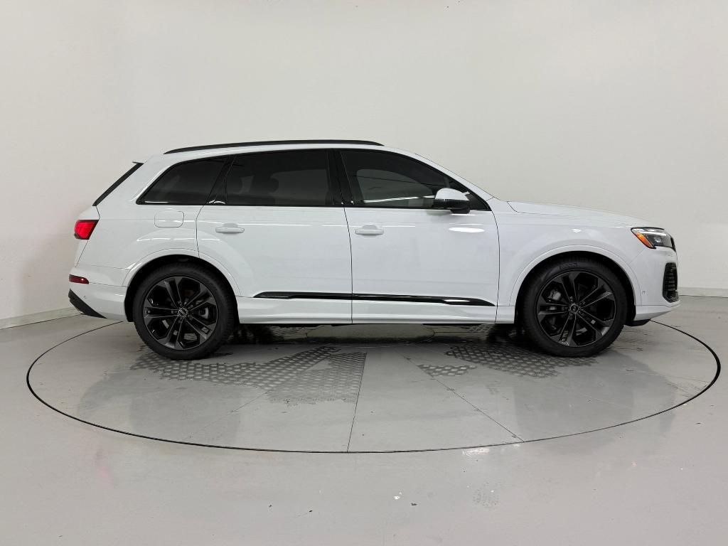 new 2026 Audi Q7 car, priced at $68,840
