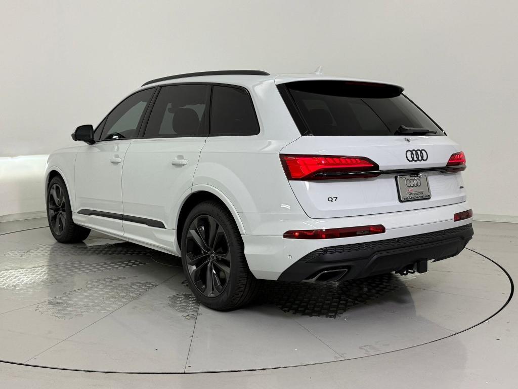 new 2026 Audi Q7 car, priced at $68,840
