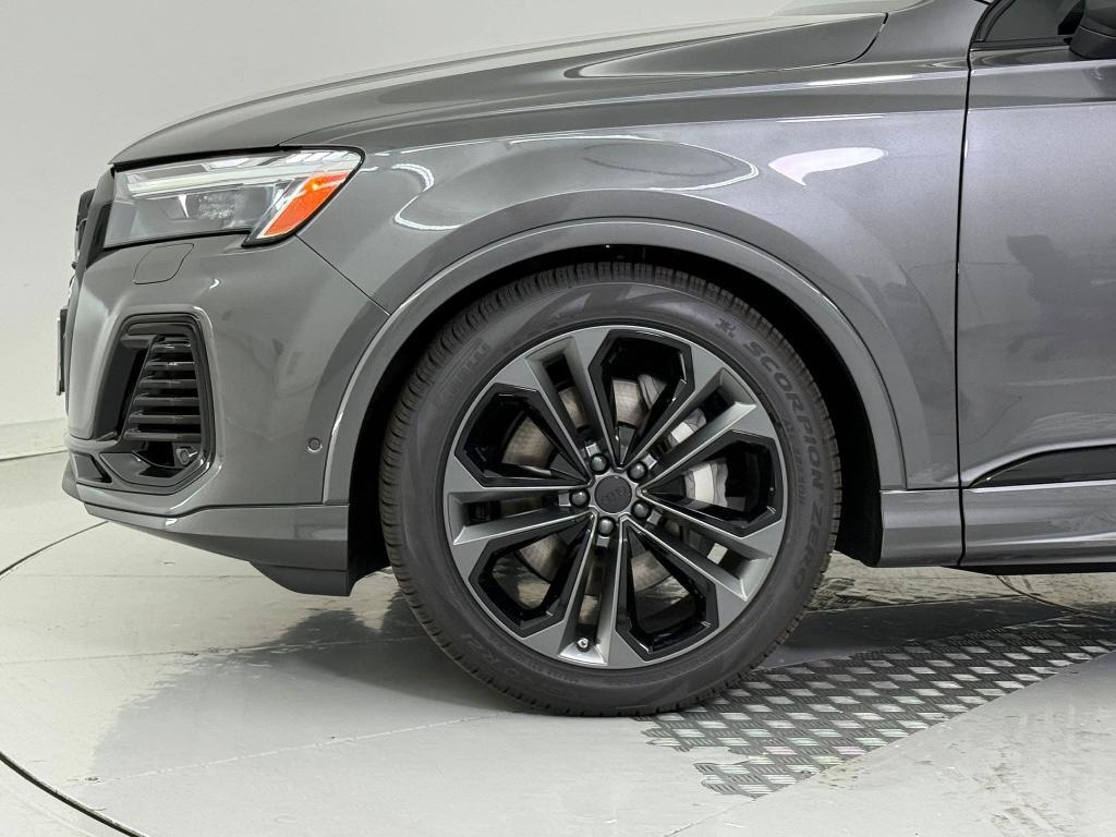 new 2026 Audi Q7 car, priced at $74,231