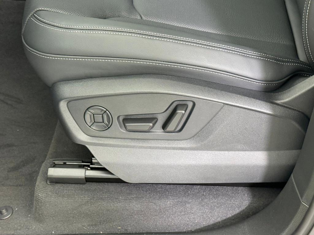 new 2026 Audi Q7 car, priced at $74,231