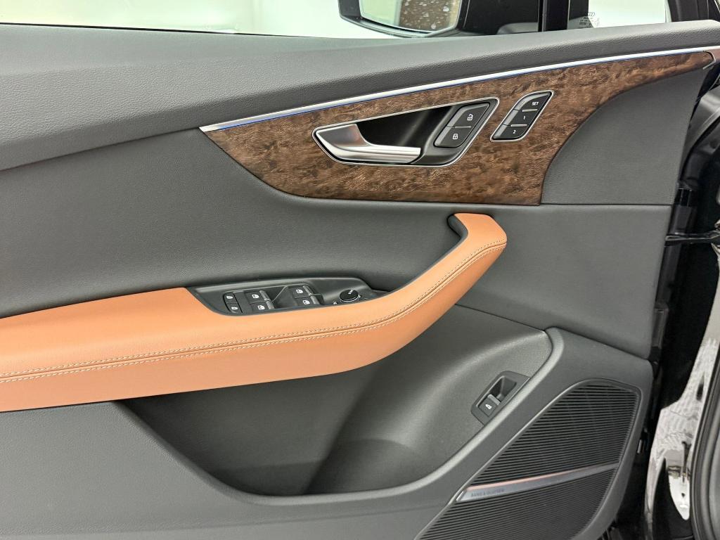 new 2026 Audi Q7 car, priced at $67,441