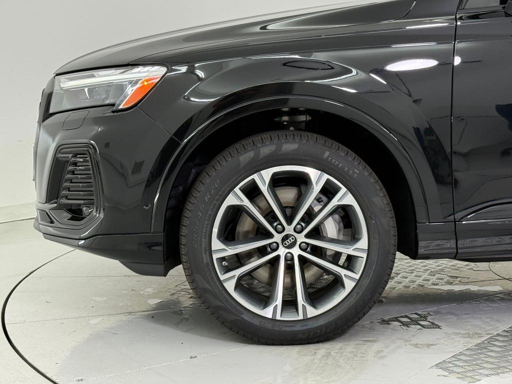 new 2026 Audi Q7 car, priced at $67,441