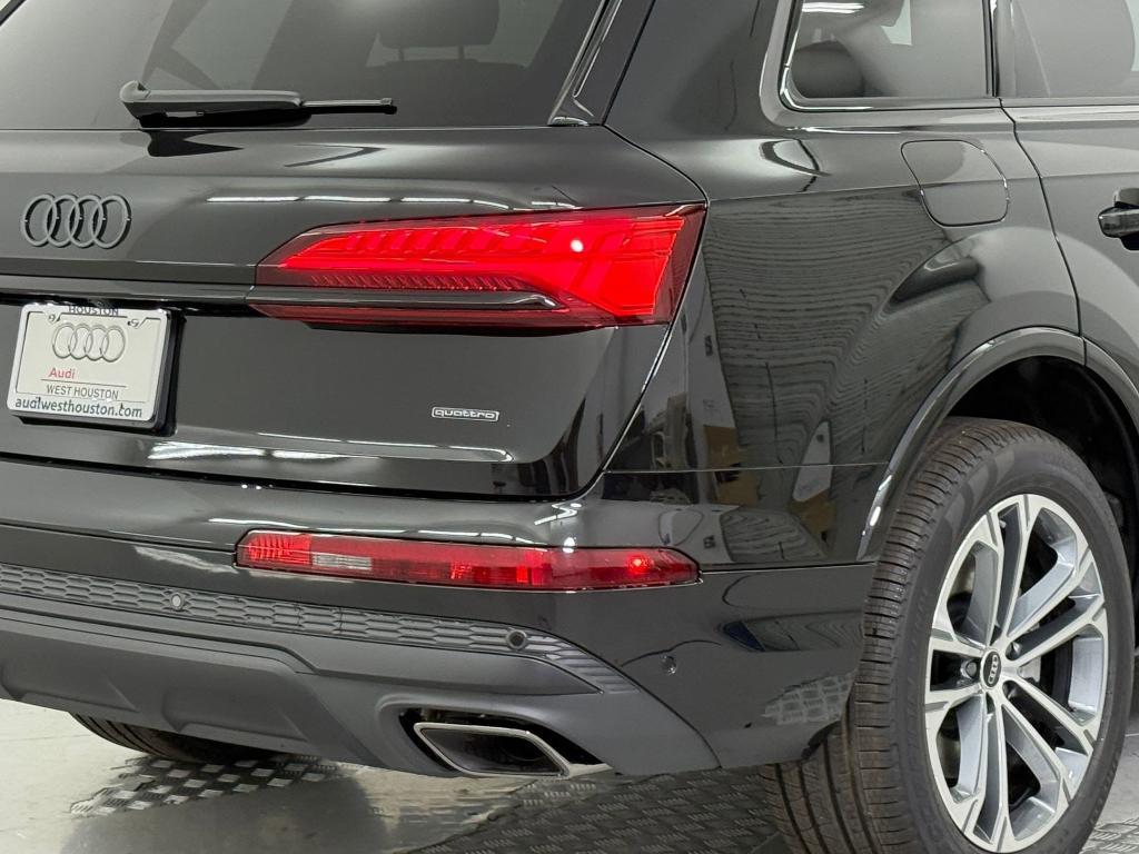 new 2026 Audi Q7 car, priced at $67,441