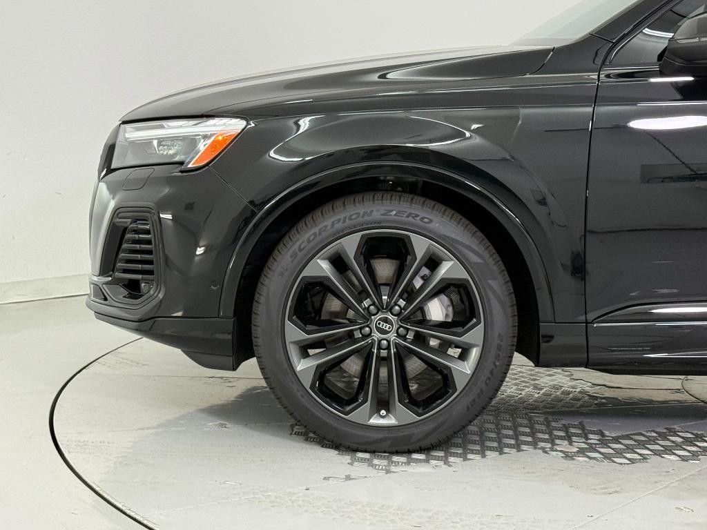 new 2026 Audi Q7 car, priced at $68,485