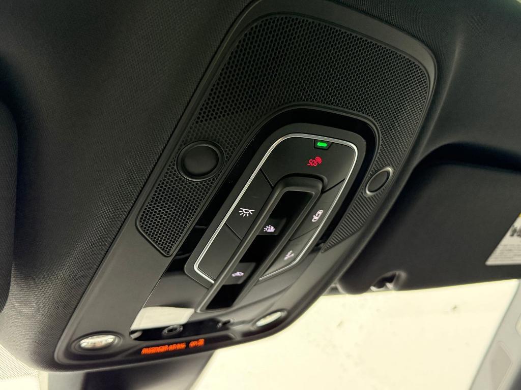 new 2026 Audi Q7 car, priced at $64,021