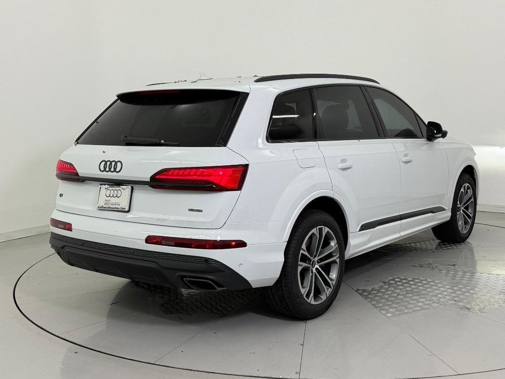 new 2026 Audi Q7 car, priced at $64,021